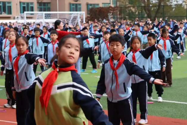 持续夯实校家社协同育人逐步构建五维协同心育工作体系与三全 持续夯实校家社协同育人逐步构建五维协同心育工作体系与三全