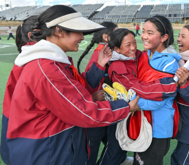同体教育的样板让校园成为各民族学生共居共学共事共乐的家园 同体教育的样板让校园成为各民族学生共居共学共事共乐的家园