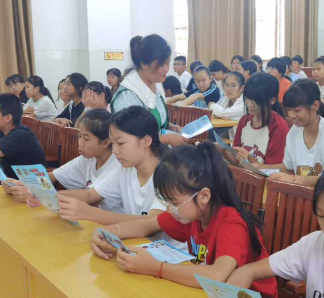 精准响应多元化学习需求全方位助力学习者生长与教育高质量