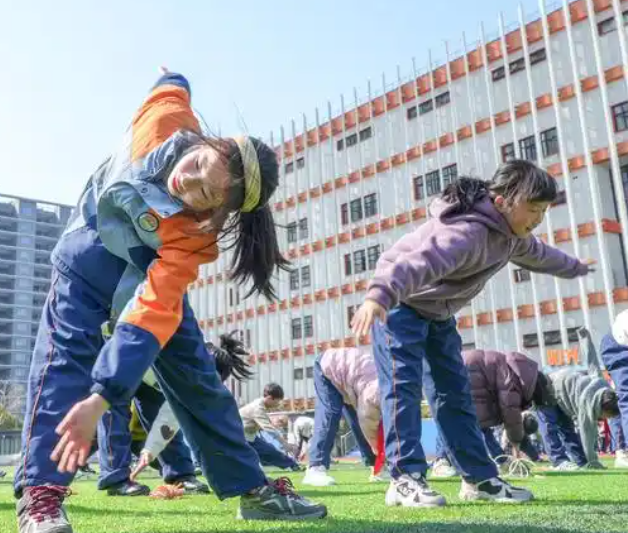 学生体质健康测试优良率提高近15%小学构建了双线协同 学生体质健康测试优良率提高近15%小学构建了双线协同